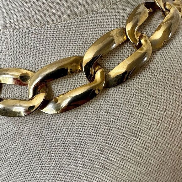 Gold tone link necklace - Picture 2 of 7